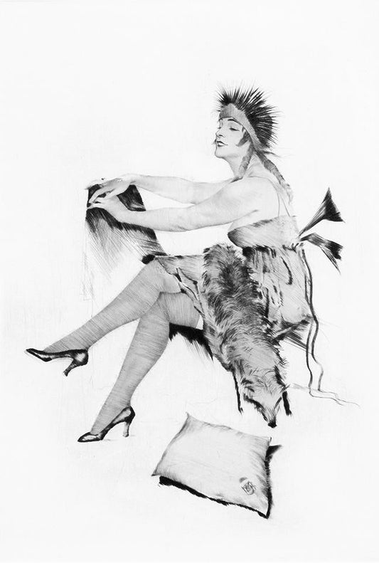weibliches Model sitzend mit Fuchspelz Kunstdruck Tiefdruck